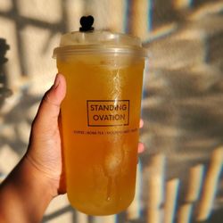 Standing Ovation Cafe - Mango green tea
