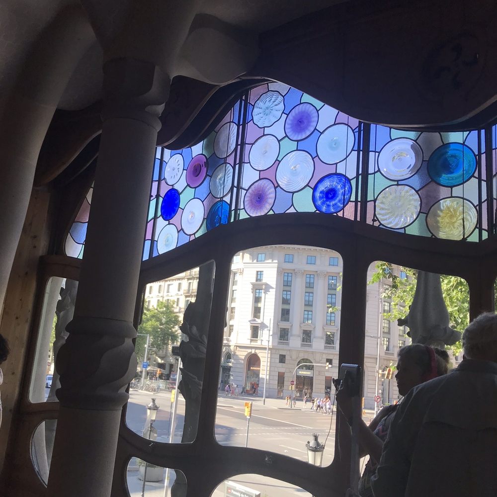 Casa Batlló - Window to the city - Landmarks & Historical Buildings Near Me - Barcelona, B Casa Batlló - Window to the city - Landmarks & Historical Buildings Near Me - Barcelona, B