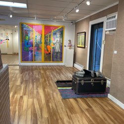 Front gallery main art section