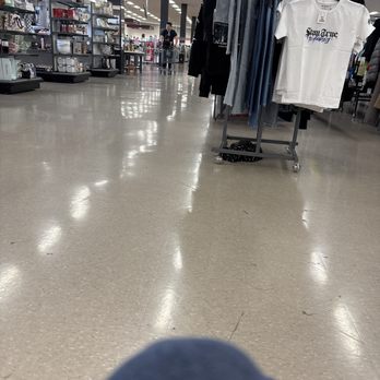 Willowbrook Centre - Winners - Shopping Centers Near Me - Langley, British Columbia