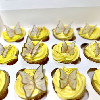 Cup’d Cakes by Lee - Bridal shower vanilla cupcakes - Cupcakes Near Me Cup’d Cakes by Lee - Bridal shower vanilla cupcakes - Cupcakes Near Me