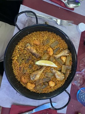 Lo Nuestro Taperia & Restaurante by null