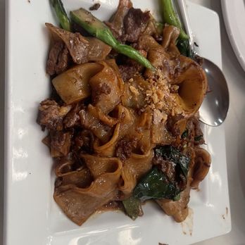 Thai Lao Restaurant - Pad Thai was average - Laotian Near Me - Pearl City, Hawaii Thai Lao Restaurant - Pad Thai was average - Laotian Near Me - Pearl City, Hawaii