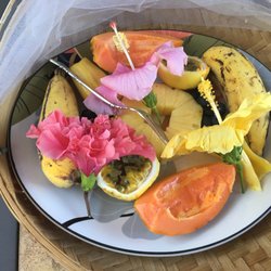 Ocean Breeze Hideaway - Beautifully arranged fruit plate!