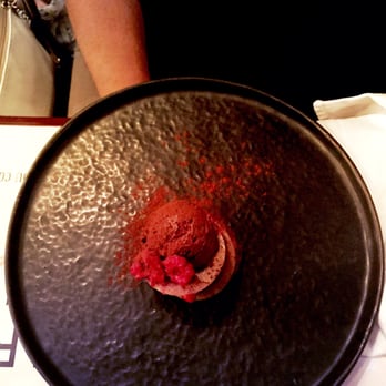La Royale - Millefeuille chocolat framboises. - Brasseries Near Me - Lille, 59 La Royale - Millefeuille chocolat framboises. - Brasseries Near Me - Lille, 59