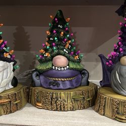 Creative Keepsakes - Dry brushed light up Halloween tree gnomes on logs