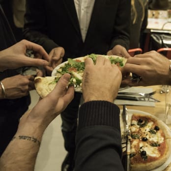 La Cerise sur la Pizza - La cerise sur la pizza! Tous pour Une, Une pour tous! - Pizza Near Me - Paris, 75 La Cerise sur la Pizza - La cerise sur la pizza! Tous pour Une, Une pour tous! - Pizza Near Me - Paris, 75
