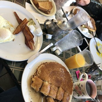 Frank's - Pancakes eggs bacon French toast - Breakfast & Brunch Near Me - Tucson, Arizona Frank's - Pancakes eggs bacon French toast - Breakfast & Brunch Near Me - Tucson, Arizona