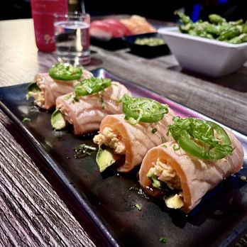 Sushiholic Arcadia - Seared Salmon Wrap *must have* - Sushi Bars Near Me - Phoenix, Arizona Sushiholic Arcadia - Seared Salmon Wrap *must have* - Sushi Bars Near Me - Phoenix, Arizona