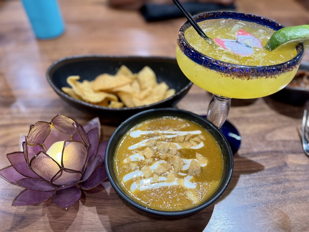 Mariposa Cocina & Cocktails - Photo 4