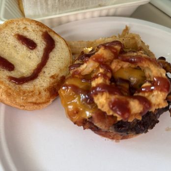 Murphy's Eats and Treats - Murphy burger with smiley face - Burgers Near Me - Framingham, Massachusetts