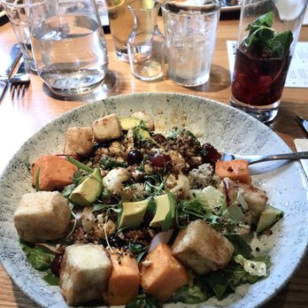 Earls Kitchen + Bar - Canadian (New) Near Me - Port Coquitlam, British Columbia