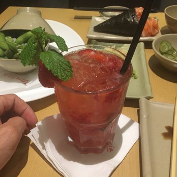 Temakeria & Cia - Caipirinha - Hand Rolls Near Me - São Paulo, SP