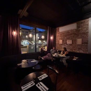Preservation - Cozy ambience - Wine Bars Near Me - Geneva, Illinois