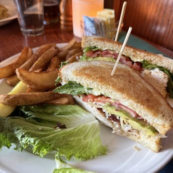 Henry's Pub - Turkey bacon sandwich - American Near Me - Loveland, Colorado Henry's Pub - Turkey bacon sandwich - American Near Me - Loveland, Colorado