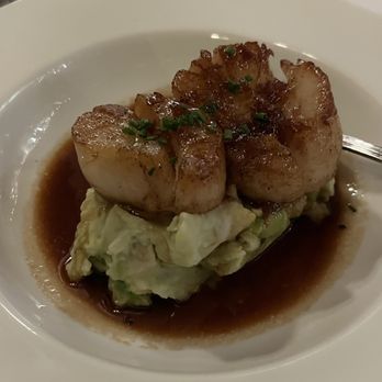 Amber Steakhouse - Sea Scallops with Truffle Sauce - Steakhouses Near Me - Brooklyn, New York