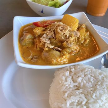Thai House - Chicken Curry - Lunch Special ($17.95) - Thai Near Me - Monterey Park, California Thai House - Chicken Curry - Lunch Special ($17.95) - Thai Near Me - Monterey Park, California