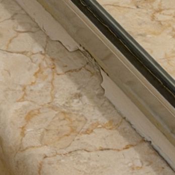 InterContinental Cleveland - Shower door - Hotels Near Me - Cleveland, Ohio