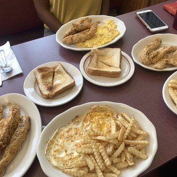 Barbara's Restaurant - Restaurants Near Me - Hamden, Connecticut
