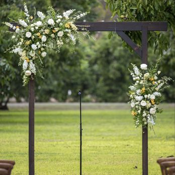 Flower House 805 - Floral Designers Near Me