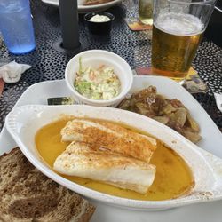 Cabby's Grill & Patio - Poor Man's Lobster, German potato salad (hidden behind butter bowl!!)