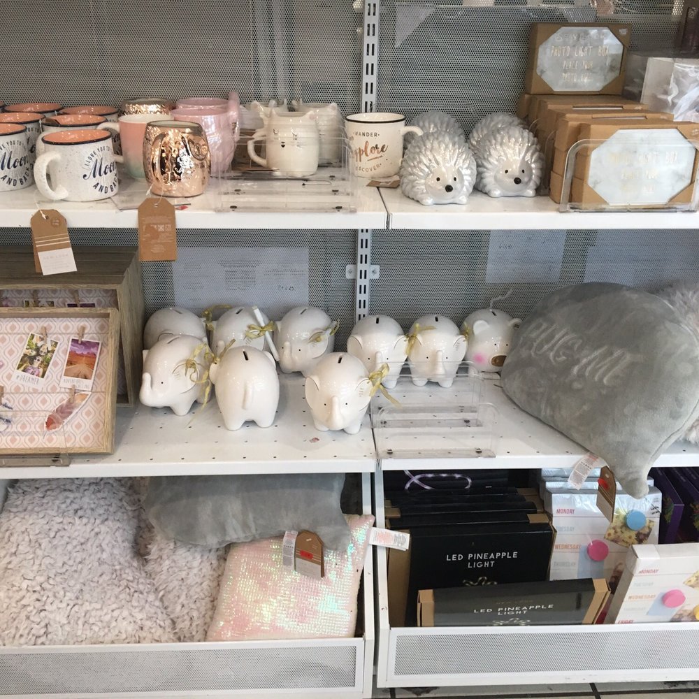 New Look - There small Home Decor section.. - Women's Clothing Near Me - Brent, XGL New Look - There small Home Decor section.. - Women's Clothing Near Me - Brent, XGL