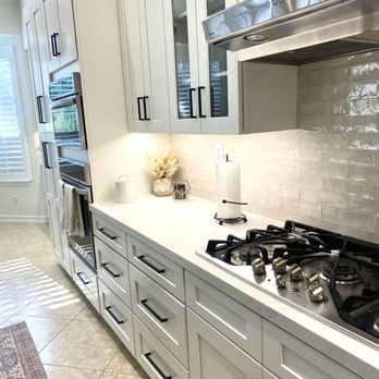 Astrid Home Designs - Kitchen remodeling with AKDO backsplash, color Tea Party 2.5X10 tile - Interior Design Near Me Astrid Home Designs - Kitchen remodeling with AKDO backsplash, color Tea Party 2.5X10 tile - Interior Design Near Me
