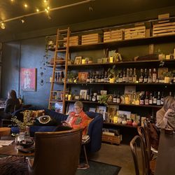 The Fates Bread & Bottle - Ambiance!