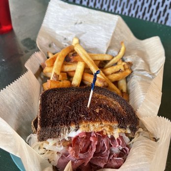 Riley's Pour House - Burnt Reuben - Irish Pub Near Me - Carnegie, Pennsylvania