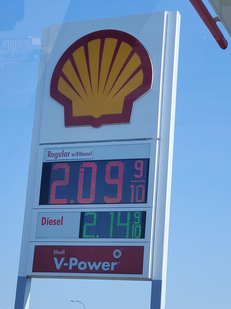 SUPER PUMPER Updated October 2024 2005 N Broadway, Minot, North