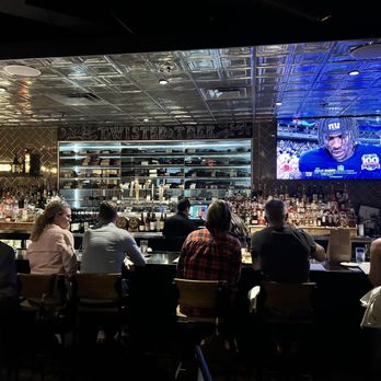 Twisted Tree - Bar seating - Seafood Near Me - Saint Louis, Missouri