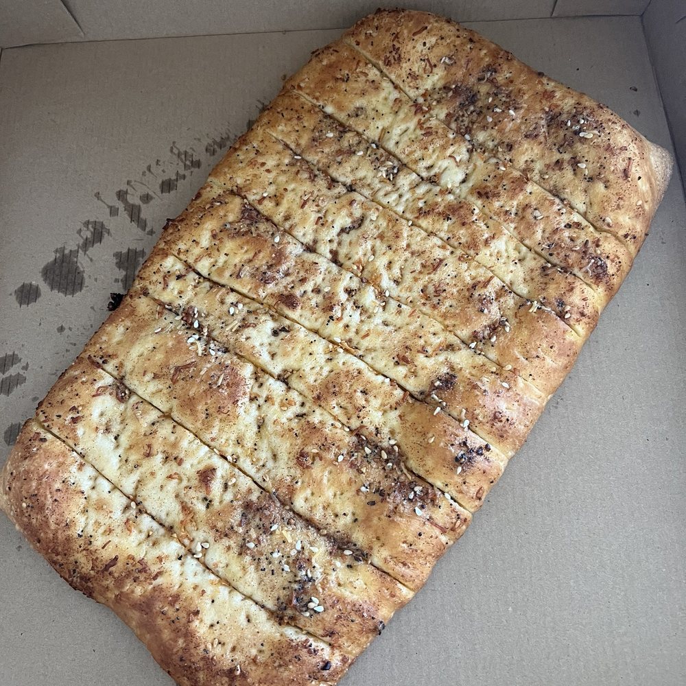 Big T's Pizza - Garlic parmesan - Pizza Near Me - Whittier, California