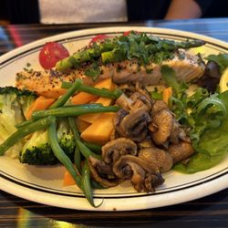 Stage Door Steakhouse - Salmon with mixed vegetables