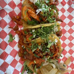Tacos trompo
