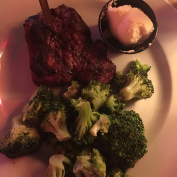 Logan's Roadhouse - 6oz sirloin! Get in my belly! - Steakhouses Near Me - Manassas, Virginia Logan's Roadhouse - 6oz sirloin! Get in my belly! - Steakhouses Near Me - Manassas, Virginia