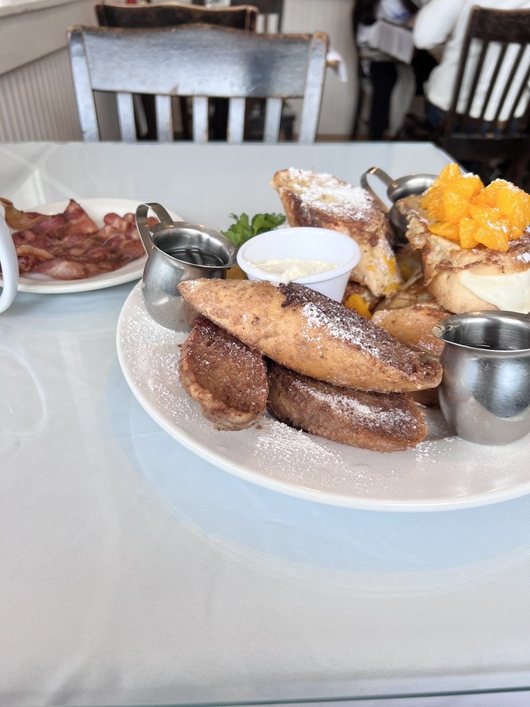 Sandpiper Cafe