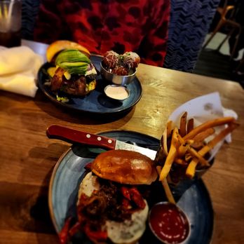 Eureka! - Americana with Mac and cheese balls. Bison cheeseburger with fries. - American Near Me - Hawthorne, California