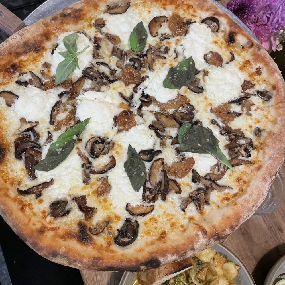 Coastal Crust - Pizza! - Bars Near Me - Charleston, South Carolina Coastal Crust - Pizza! - Bars Near Me - Charleston, South Carolina