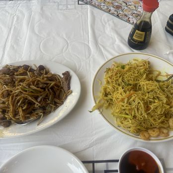 Triple Crown Restaurant - Hand pulled lunch noodle with beef, Shanghai rice noodles -- with mini Shrimp - Dim Sum Near Me - Chicago, Illinois Triple Crown Restaurant - Hand pulled lunch noodle with beef, Shanghai rice noodles -- with mini Shrimp - Dim Sum Near Me - Chicago, Illinois