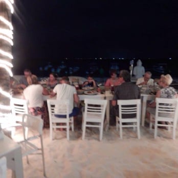 Indigo Beach Club - Service last minute for a large group handled well. - Mexican Near Me - Playa del Carmen, ROO