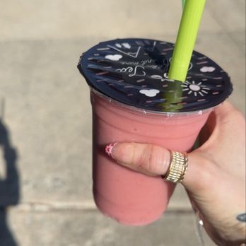 Boba Latte - Frisco - strawberry banana w/ oakmilk - Coffee & Tea Near Me - Frisco, Texas