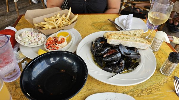 Arundel Wharf - Seafood - Cocktail Bar - Craft Beer by null