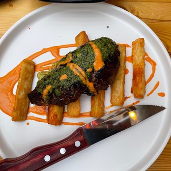 Pilsen Yards - Asada + Frities - Tacos Near Me - Chicago, Illinois