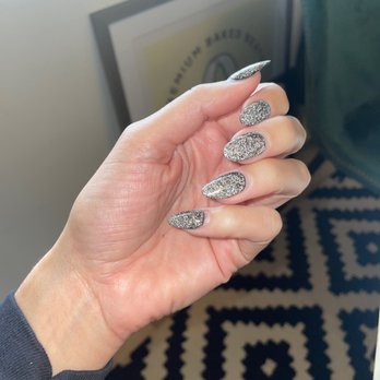 Coco Luxe Nails - This is 3.5 weeks after my first Gel extensions manicure. I'll never go anywhere else! - Eyelash Service Near Me - Santa Monica, California Coco Luxe Nails - This is 3.5 weeks after my first Gel extensions manicure. I'll never go anywhere else! - Eyelash Service Near Me - Santa Monica, California