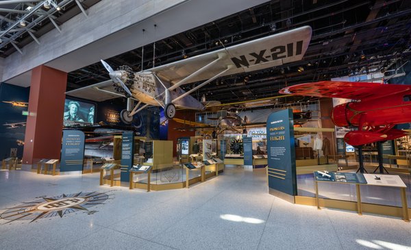 Smithsonian's National Air and Space Museum by null