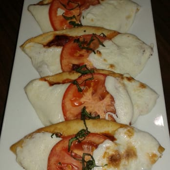 Messina Hof Winery - Margherita Pizza - Wine Tours Near Me - Bryan, Texas Messina Hof Winery - Margherita Pizza - Wine Tours Near Me - Bryan, Texas
