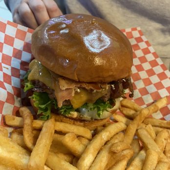 Red Wagon Burger - BBQ Burger - Fish & Chips Near Me - Puyallup, Washington