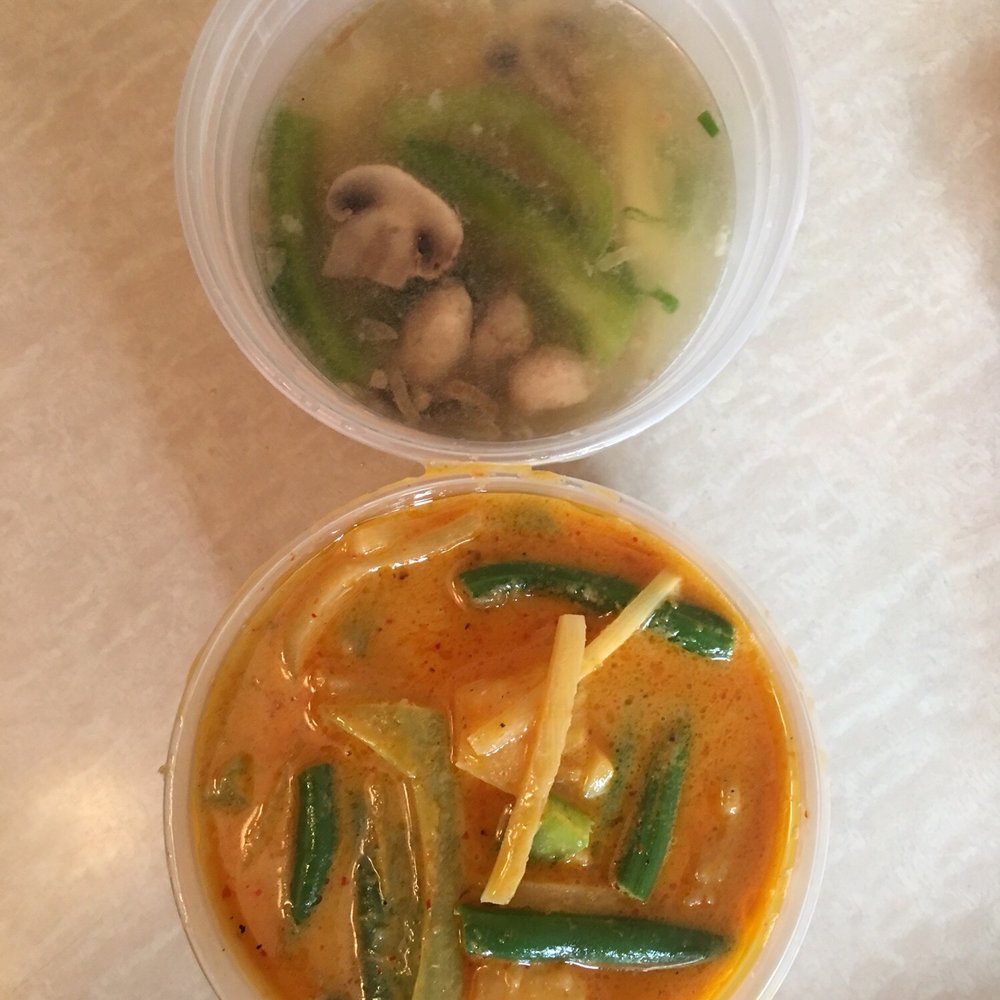 Green Leaf - Pineapple shrimp curry - Thai Near Me - Middle Village, New York Green Leaf - Pineapple shrimp curry - Thai Near Me - Middle Village, New York
