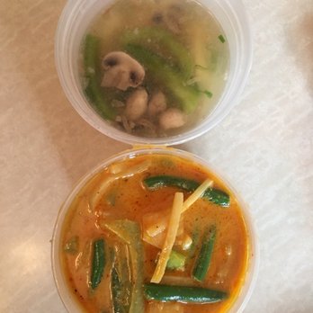 Green Leaf - Pineapple shrimp curry - Thai Near Me - Middle Village, New York