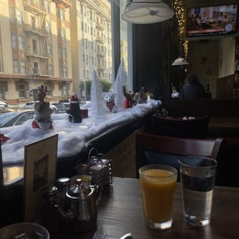 Roxanne Cafe - Italian Near Me - San Francisco, California Roxanne Cafe - Italian Near Me - San Francisco, California